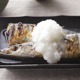 さんまの塩焼きべんりで酢大根おろしがけ