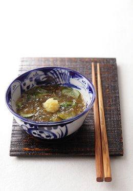 「べんりで酢」で簡単！もずくの酢の物