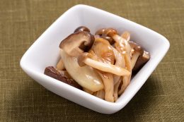 玉ねぎときのこのピクルス