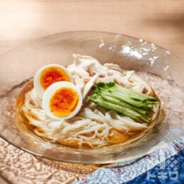きゅうりと蒸し鶏のそうめん
